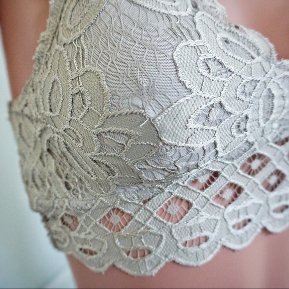 Double Strap Scalloped Lace Bralette Champagne - Picture 6 of 9